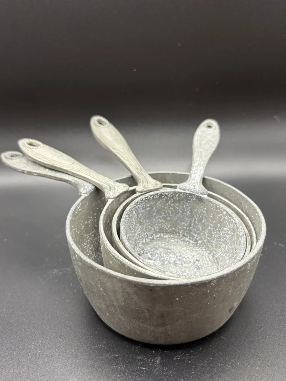 Set 4 Amco Houseworks Vintage Cast Metal Nesting Measuring Cups Rustic Kitchen